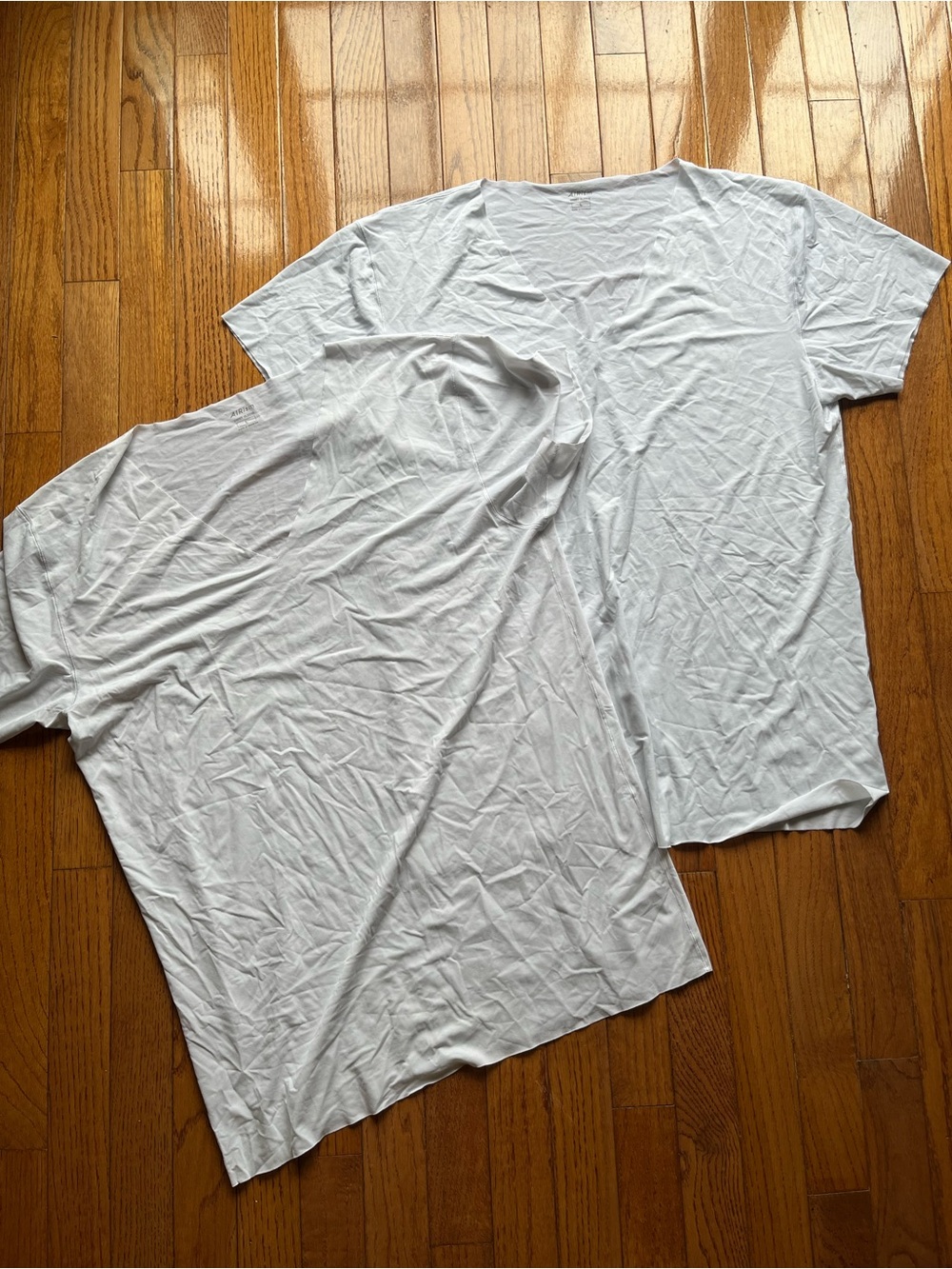 2X Uniqlo AIRISM Undershirts L Light Grey V-Neck Thin Uniglo